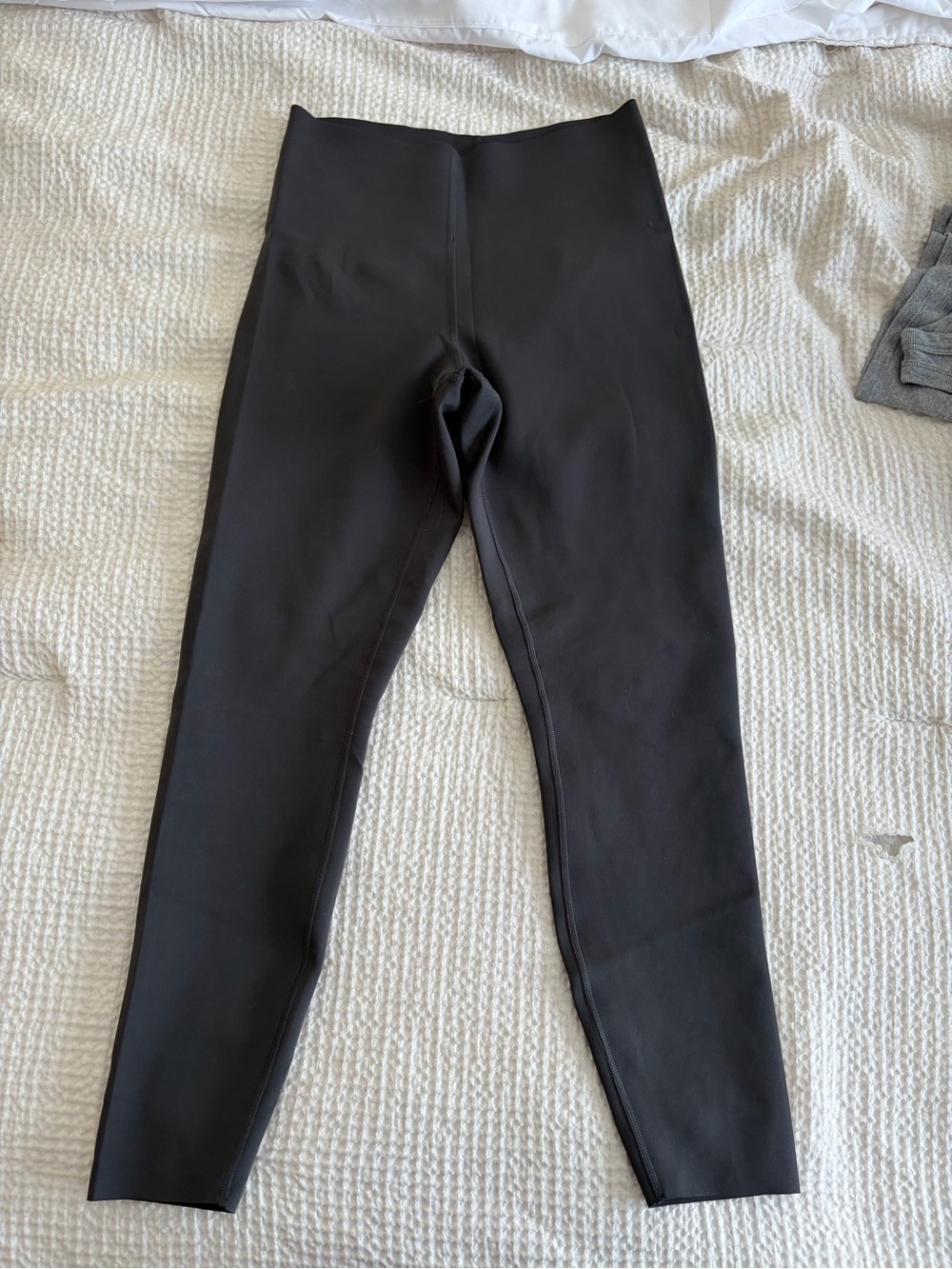 Lulu glow up super high rise tights 25” - Picture 2 of 8